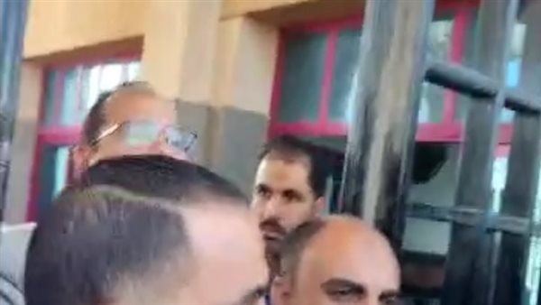 جانب من الفيديو 