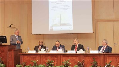 زايد: مكتبة الإسكندرية لها السبق في إتاحة قواعد البيانات والمصادر الإليكترونية والدوريات العلمية