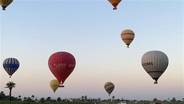 البالون الطائر بالأقصر