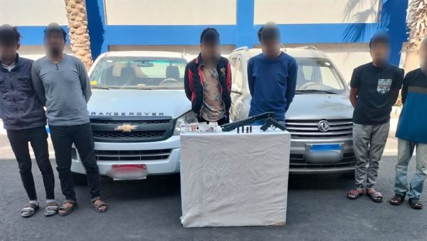 أفراد العصابة المتهمين