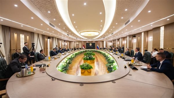 مائدة مستديرة بحضور