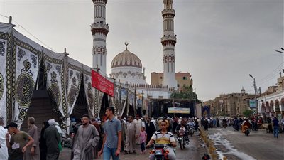 اليوم.. أهالي سوهاج يحتفلون بالليلة الختامية لمولد العارف بالله 