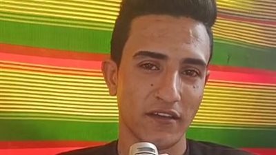 دخلت مصحة نفسية بسببه.. شاب طرده والده منذ 15 عامًا: قلبه قاسي وحرمني من أمي وإخواتي| بث مباشر