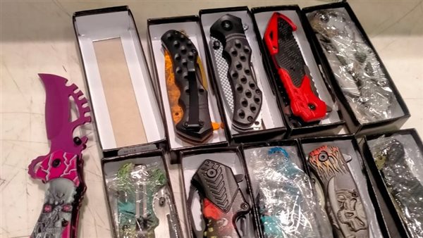 أسلحة بيضاء