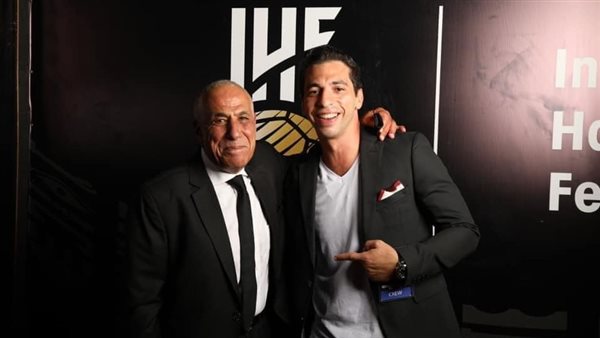 أحمد الأحمر وحسين