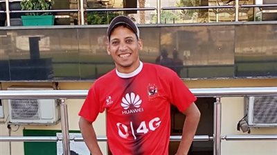 بترت ساقه وتركته خطيبته.. قصة نجاح لاعب كرة قدم بنادي المقاولون العرب: أتمنى مقابلة محمود الخطيب