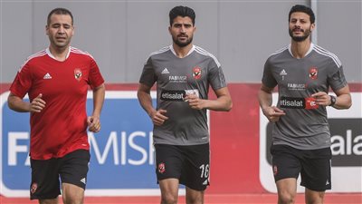 شوبير يكشف مفاجأة بشأن لحاق الشناوي ولطفي بنهائي دوري الأبطال أمام الوداد