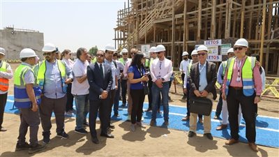 بعثة البنكين الدولي والآسيوي تتفقد مشروعات الصرف الصحي بقرى محافظة الغربية 