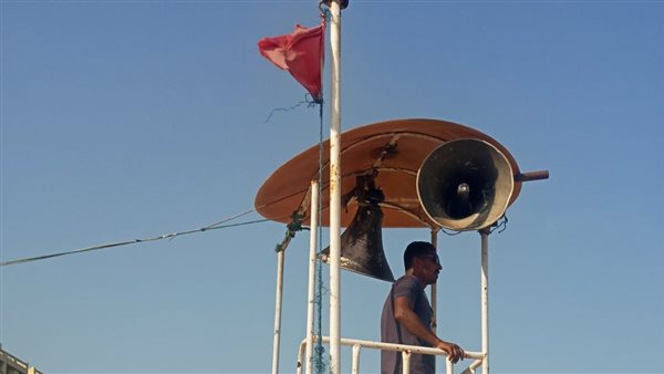  رفع الرايات الحمراء