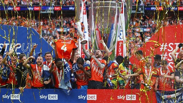 نادي لوتون تاون