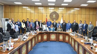 وزير القوى العاملة يجتمع مع وفد مصر الثلاثي بمؤتمر العمل الدولي