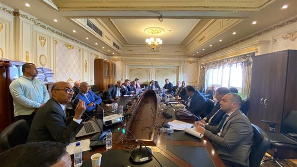 اجتماع لجنة الصناعة