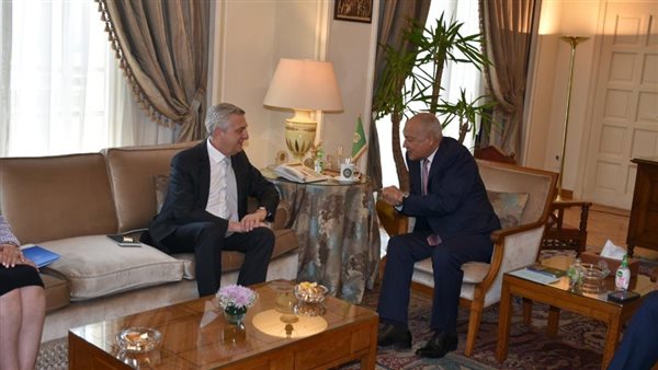 أبو الغيط ومفوض اللاجئين