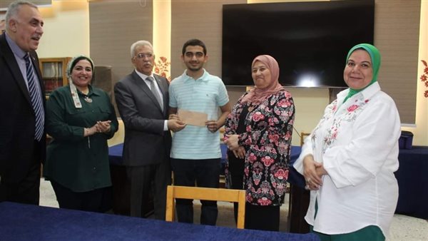 جانب من التكريم 