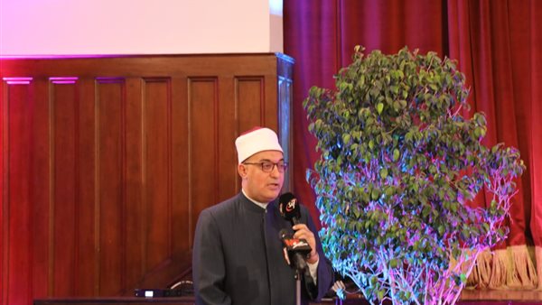 الدكتور نظير عياد