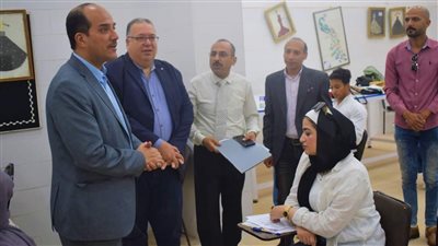 رئيس جامعة العريش يتابع امتحانات الفصل الدراسي الثاني