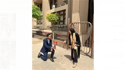 صورة طالبة بألسن عين شمس برفقة زميلها تثير الجدل على السوشيال ميديا.. وترد: خطيبي وبيحاول يفرحني