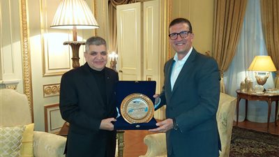 أسامة ربيع وسفير مصر ببريطانيا يبحثان المشاركة في اجتماعات لجنة السلامة البحرية بلندن