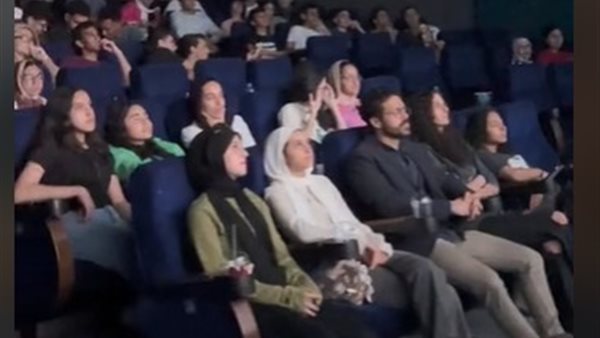 لامدجرس مع تلاميذة