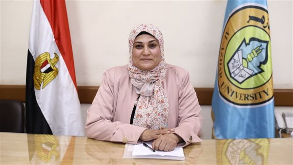 الدكتورة سعيدة كامل