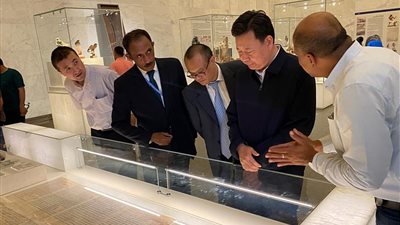 المتحف القومي للحضارة بالفسطاط يستقبل مسئولين بارزين من الصين وماليزيا