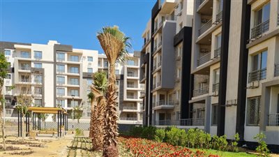 رئيس جهاز الشيخ زايد يشدد على الالتزام بمواعيد تسليم حاجزي وحدات مشروع جنة