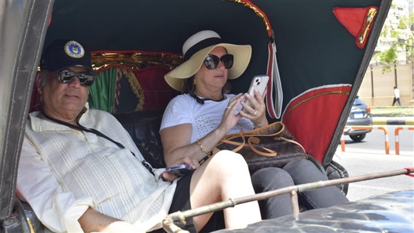 جولة السائحين بالحنطور