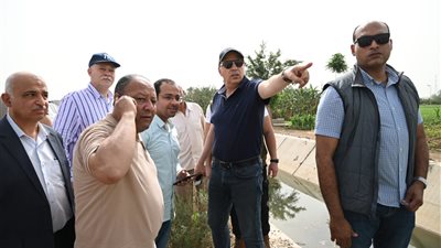 وزير الري يوجه بدراسة وتحديد مصدر المياه الأرضية خلف بحر مويس بالقليوبية 