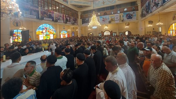 جنازة كرليس عاطف