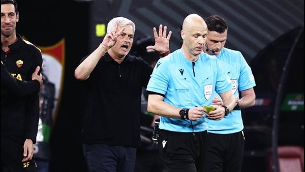 مورينيو والحكم 