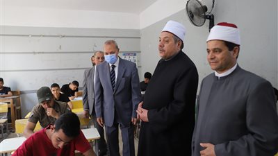 في أول أيامها.. قيادات الأزهر يتفقدون امتحانات الثانوية الأزهرية في 5 محافظات