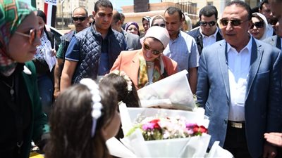 وزيرة البيئة ومحافظ الإسكندرية يشهدان مراسم اصطفاف عدد من المعدات الحديثة لمنظومة النظافة بالمحافظة | صور 