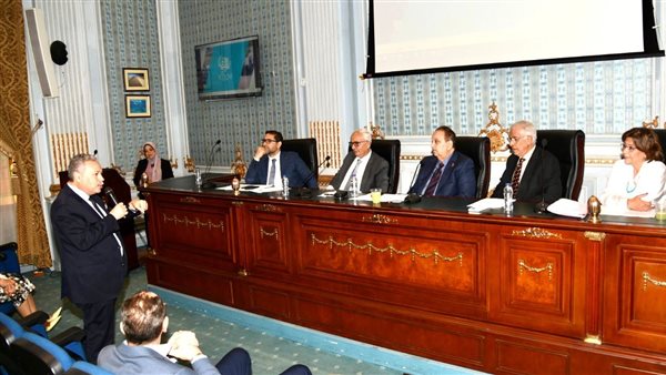 جانب من الجلسة 