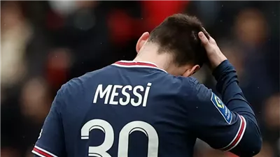 دخل ملكا وغادر خاسرا.. كرة القدم تقسو على ميسي بعد رحيله عن باريس سان جيرمان