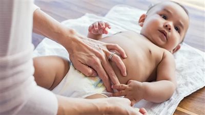 طبيب يحذّر: التعرق المفرط لدى الرضع قد يكون علامة على أمراض القلب المزمنة