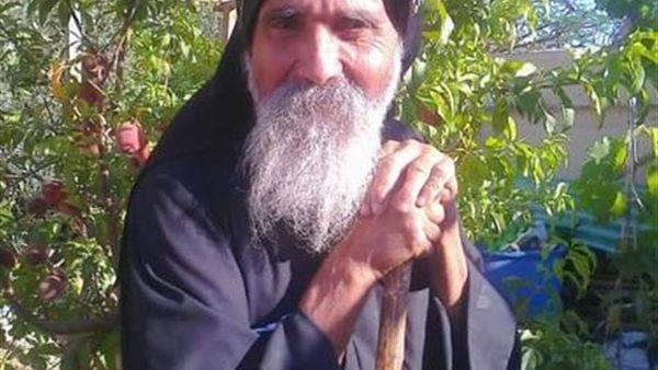  الراهب المتوحد القمص