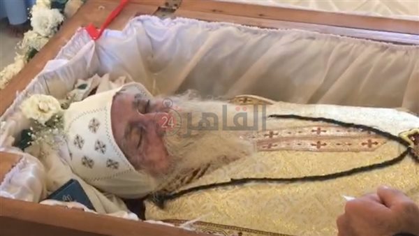 بدء صلوات القداس