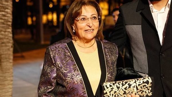 منى نور الدين