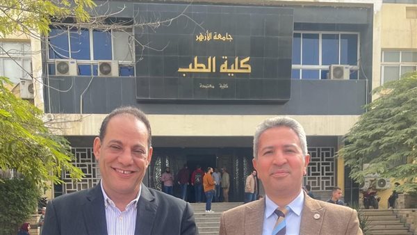 الأستاذان الفائزان