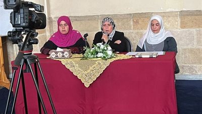 عالمة أزهرية: لا يجوز إجبار الأم على رضاعة طفلها في حالة مرضها.. وعلى الرجل أن يوفر امرأة أخرى