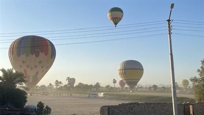 تعليق حركة البالون الطائر بسبب الطقس السيئ بالأقصر