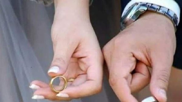 خاطب ومخطوبة - تعبيرية