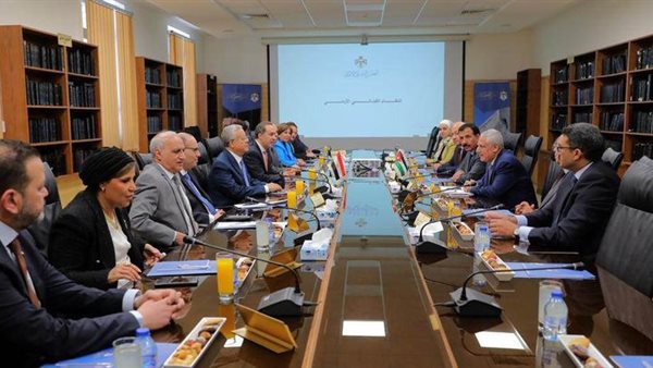 رئيس النواب يلتقي