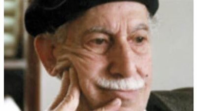 حفيد توفيق الحكيم: جدي نال قلادة النيل لكنه لم يتسلمها لظروفه الصحية.. ونمتلك متحفا صغيرا لمقتنياته