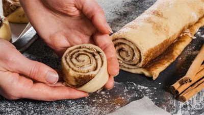 طريقة عمل عجينة سينابون قطنية.. مكونات سهلة ومذاق مختلف