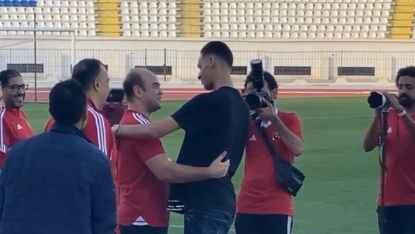 بانون خلال زيارته