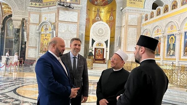 مفتي الجمهورية يقوم