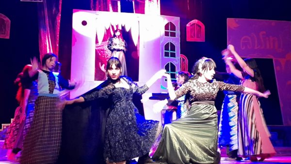 العرض المسرحي الزيارة