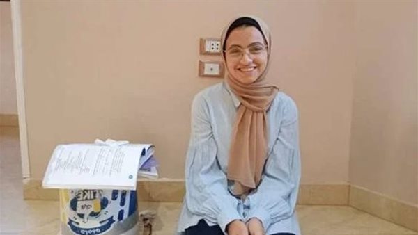 الطالبة منة الله