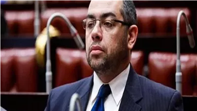 محمد فؤاد يهاجم سياسة التوسع المالي في الإنفاق.. ووزير المالية يرد